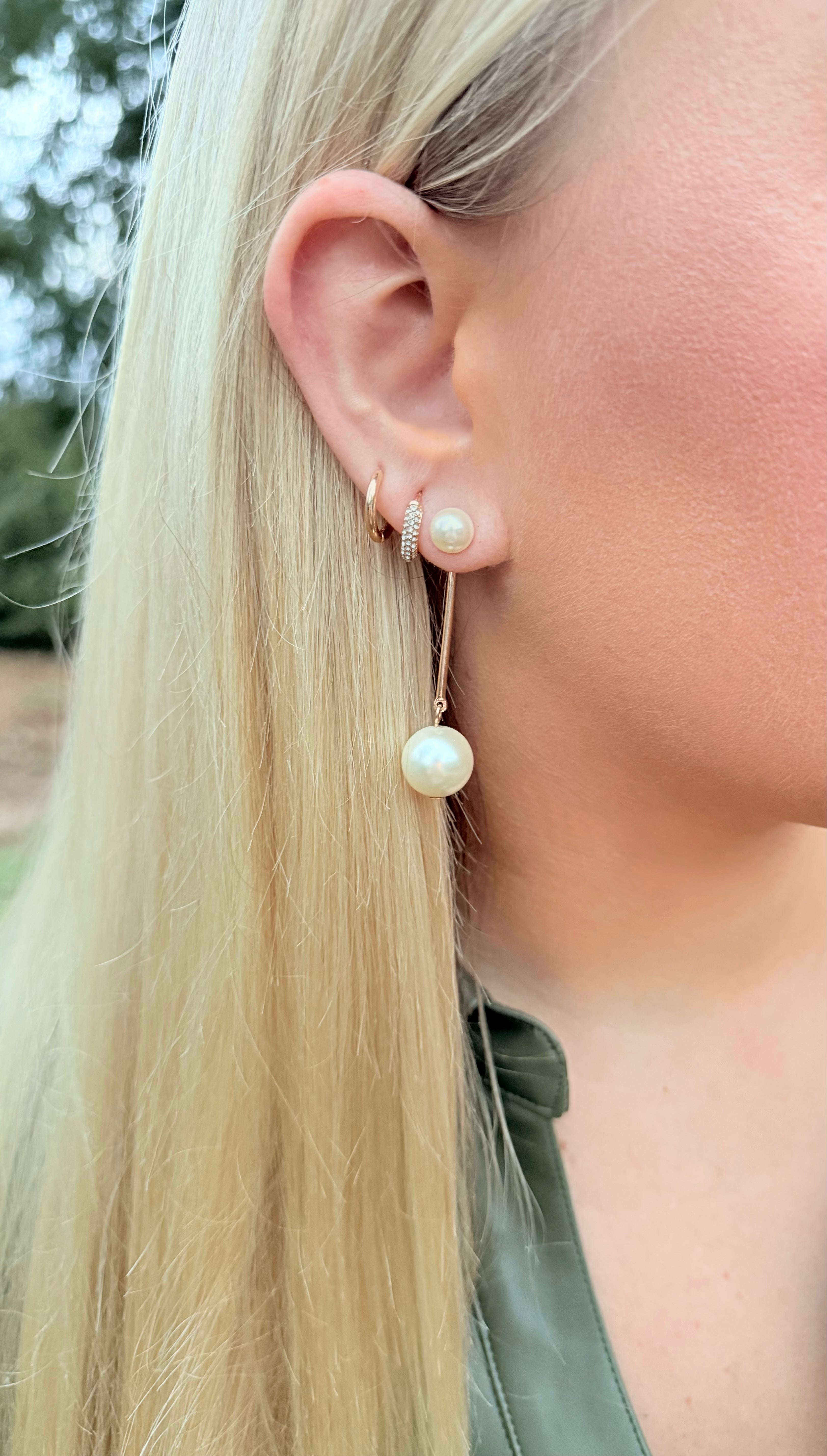Dangle Pearl Earrings