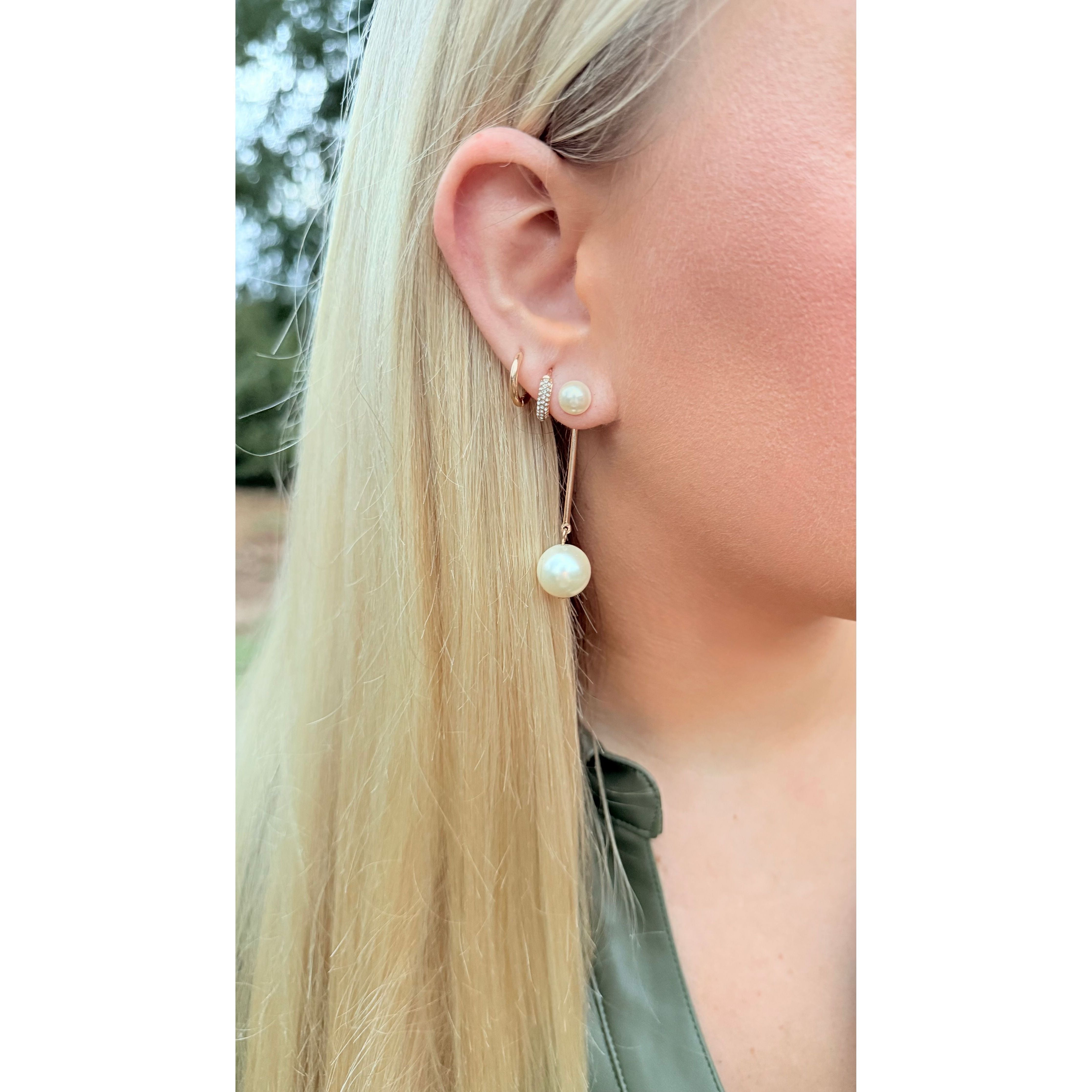 Dangle Pearl Earrings