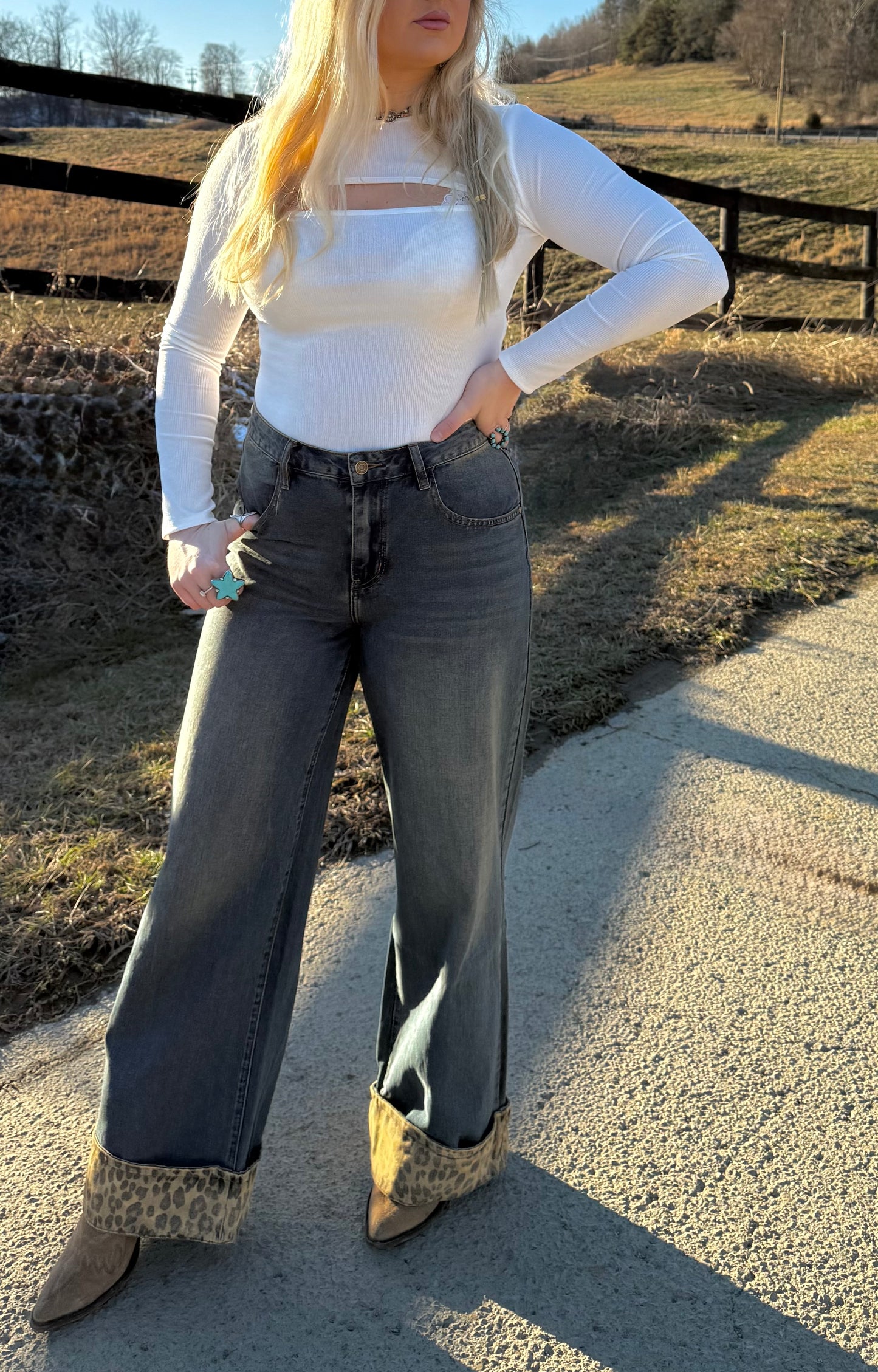 Chic Cuff Leg Jean