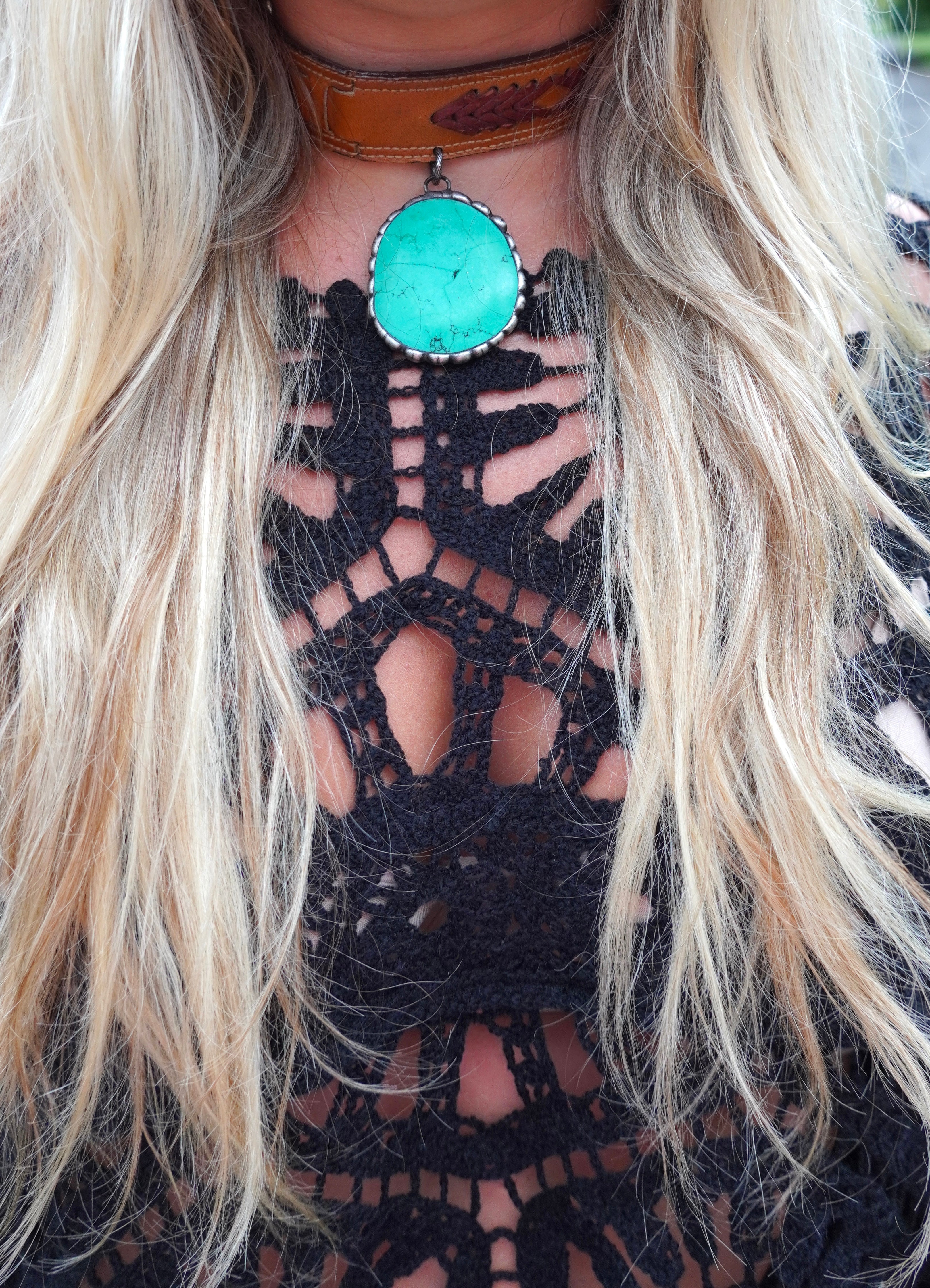 Light Leather Turquoise Choker