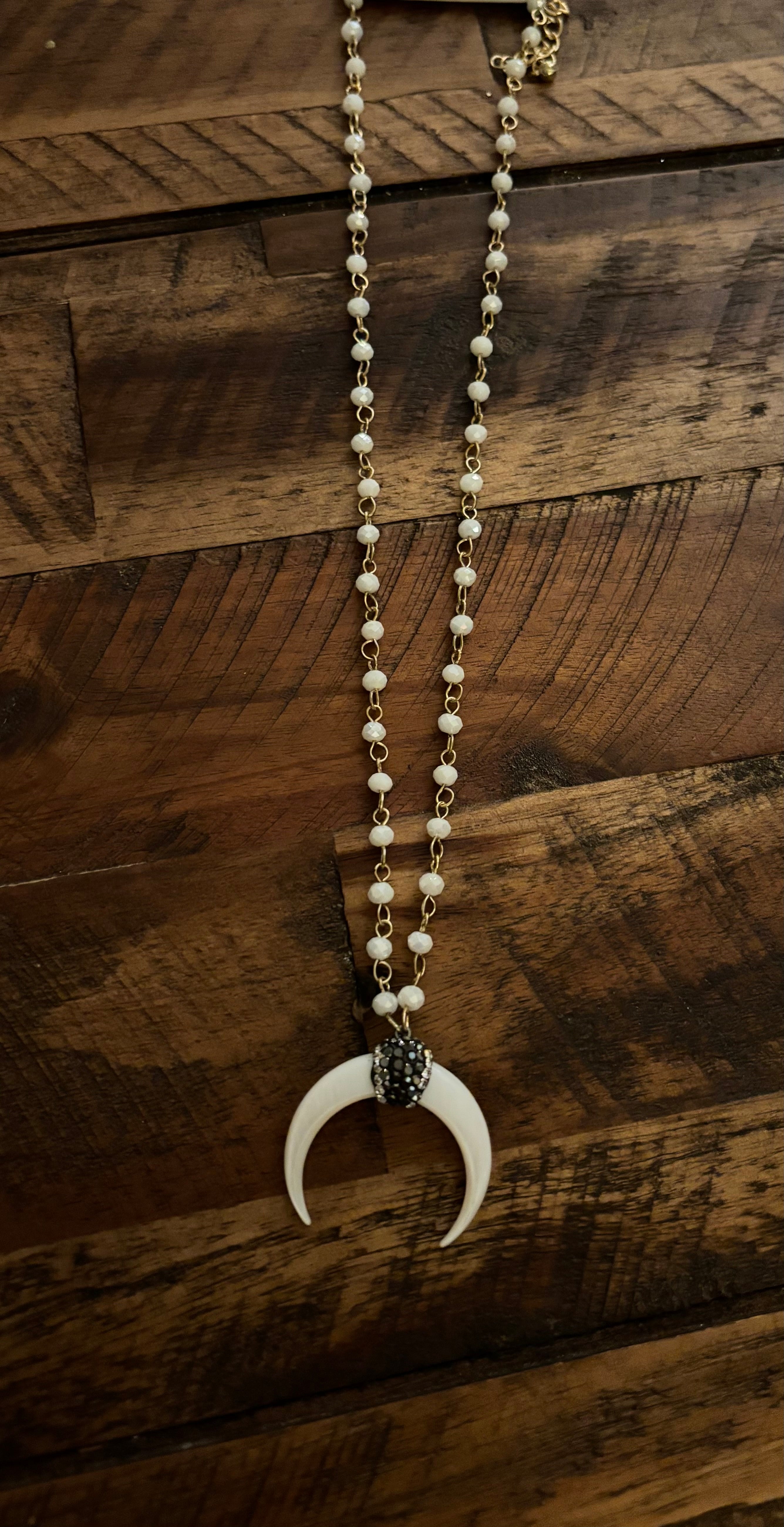 Rodeo Horn Necklace (White)