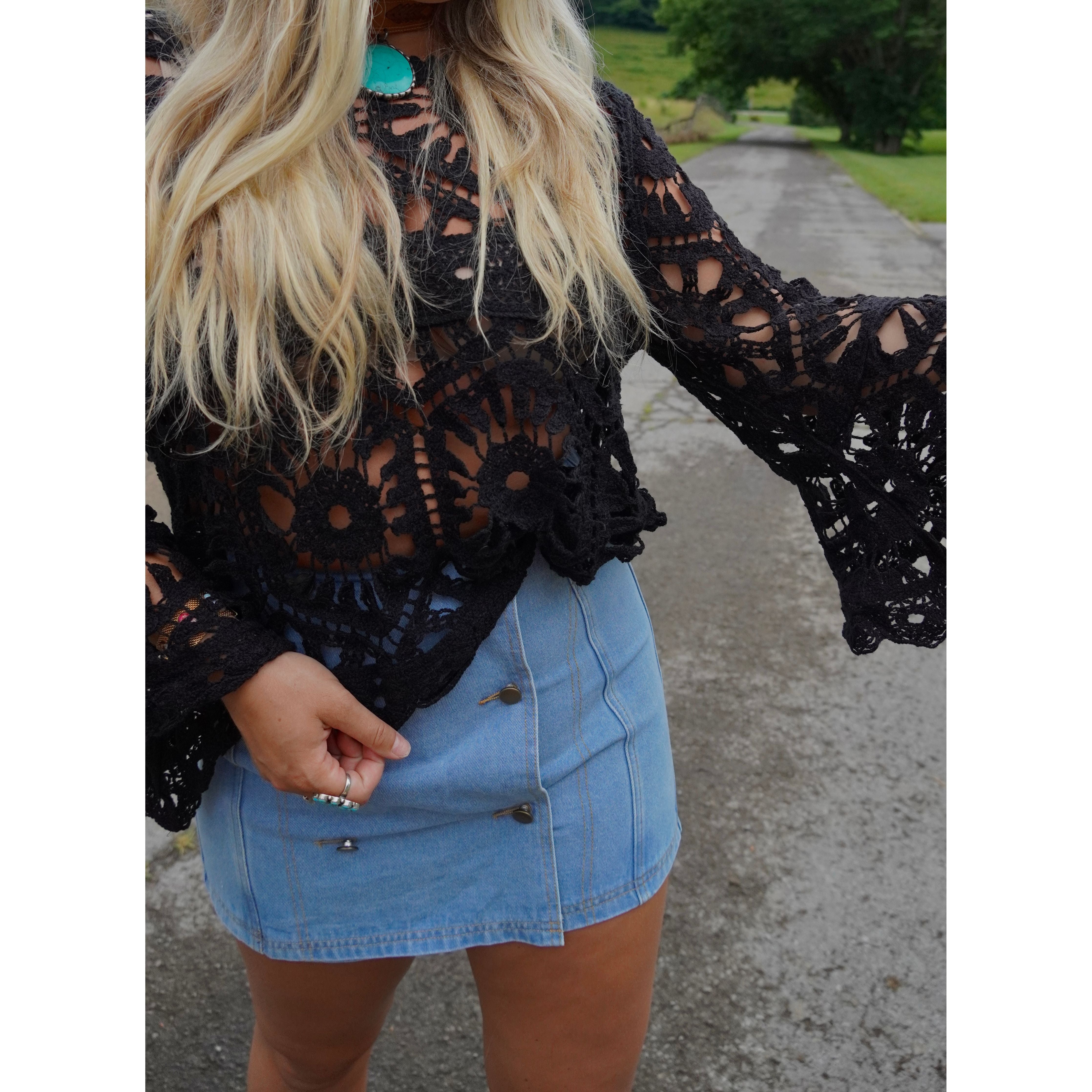 POL: Dreamy Crochet Top in Black