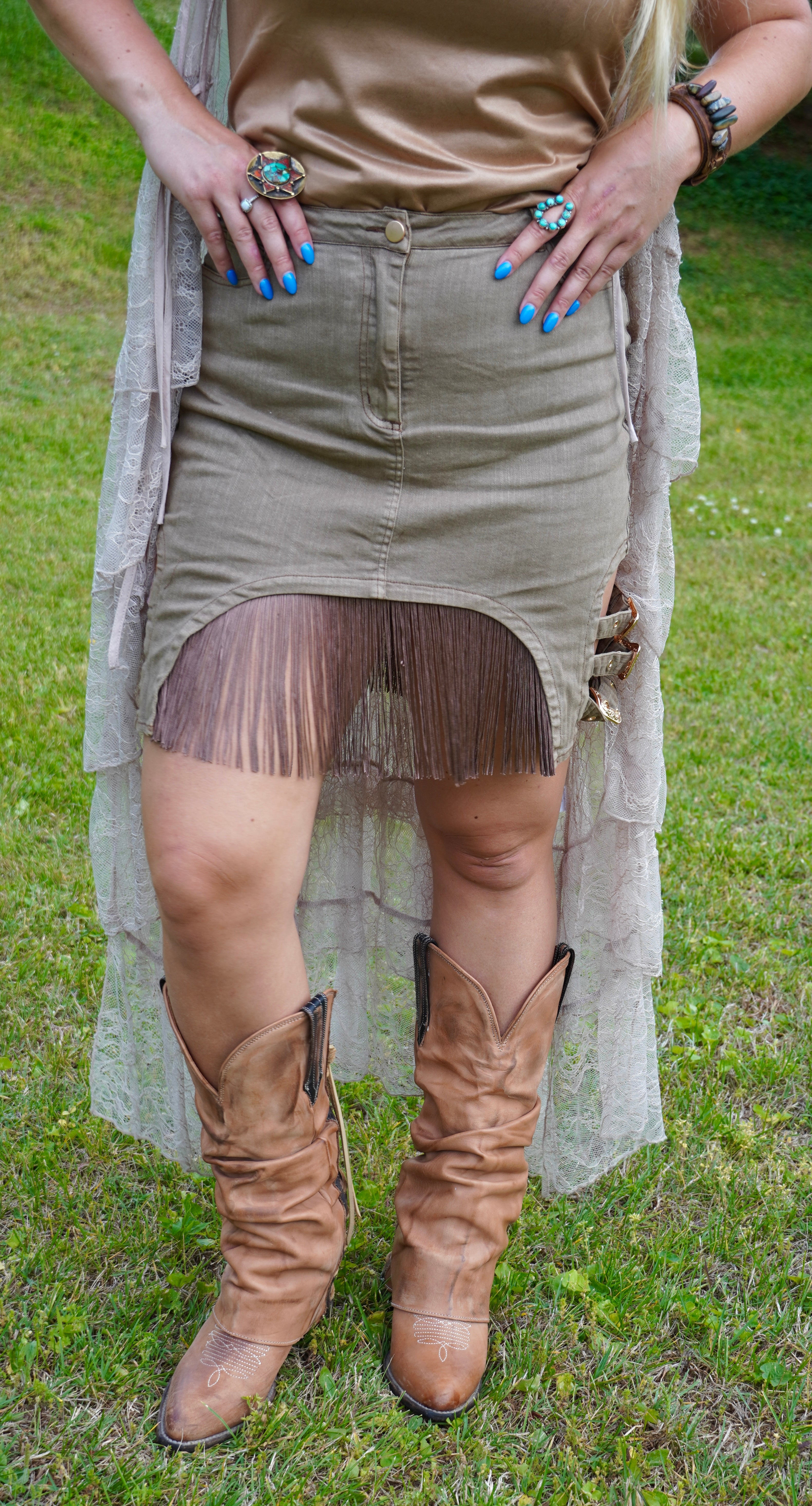 Buckle Fringe Western Skirt in Taupe