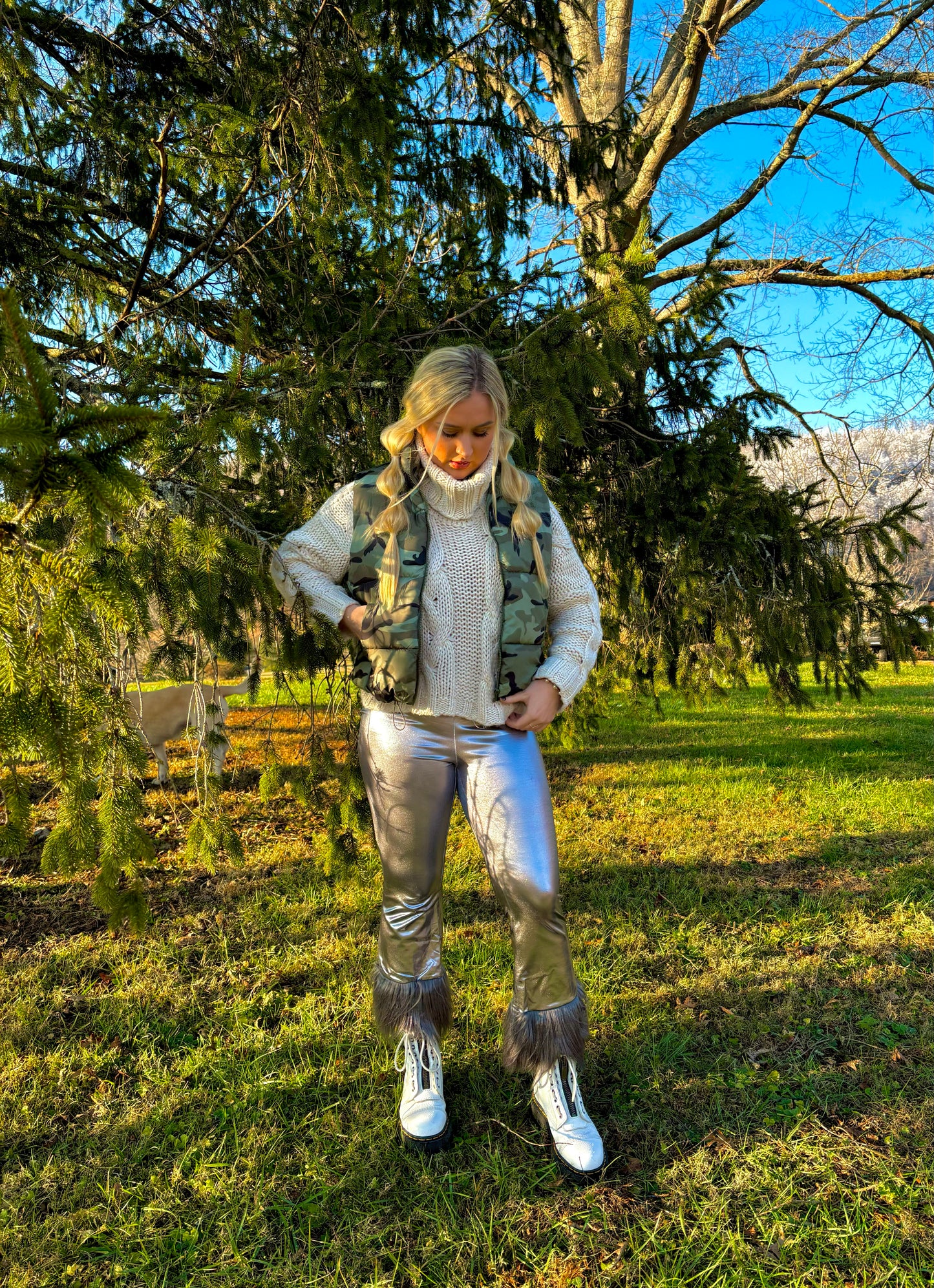 The Silver Fur Legging