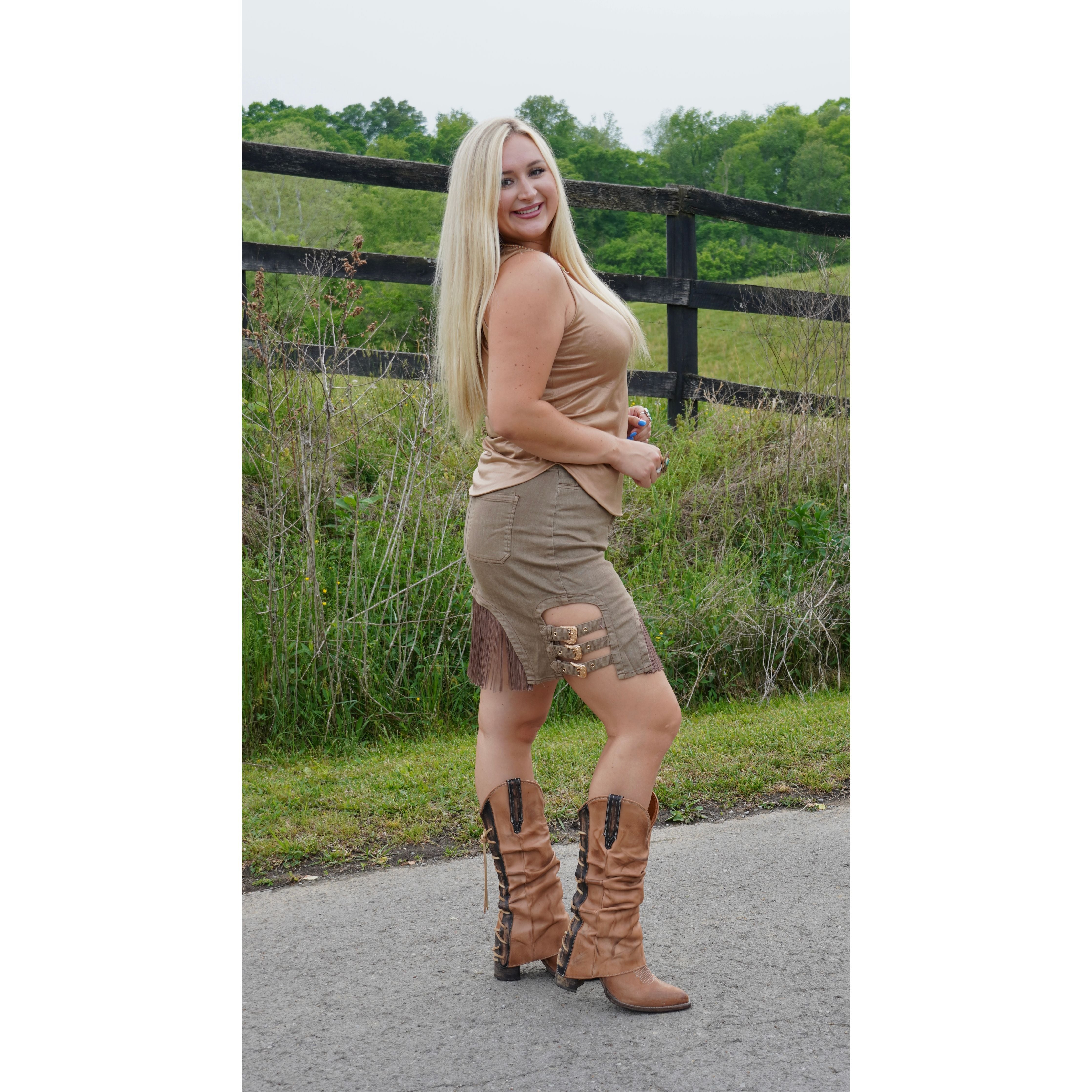 Buckle Fringe Western Skirt in Taupe