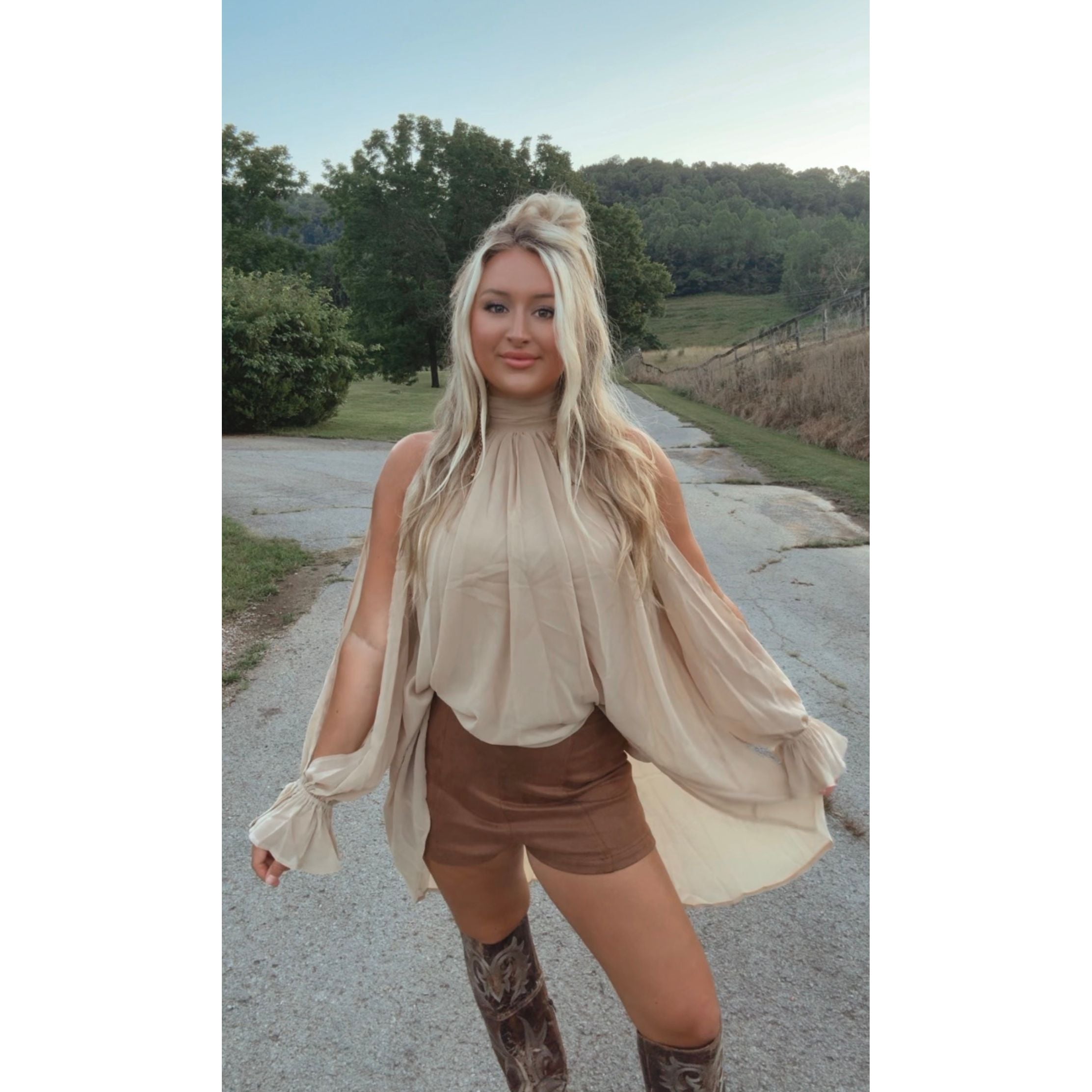 Flowy High Low Top in Beige