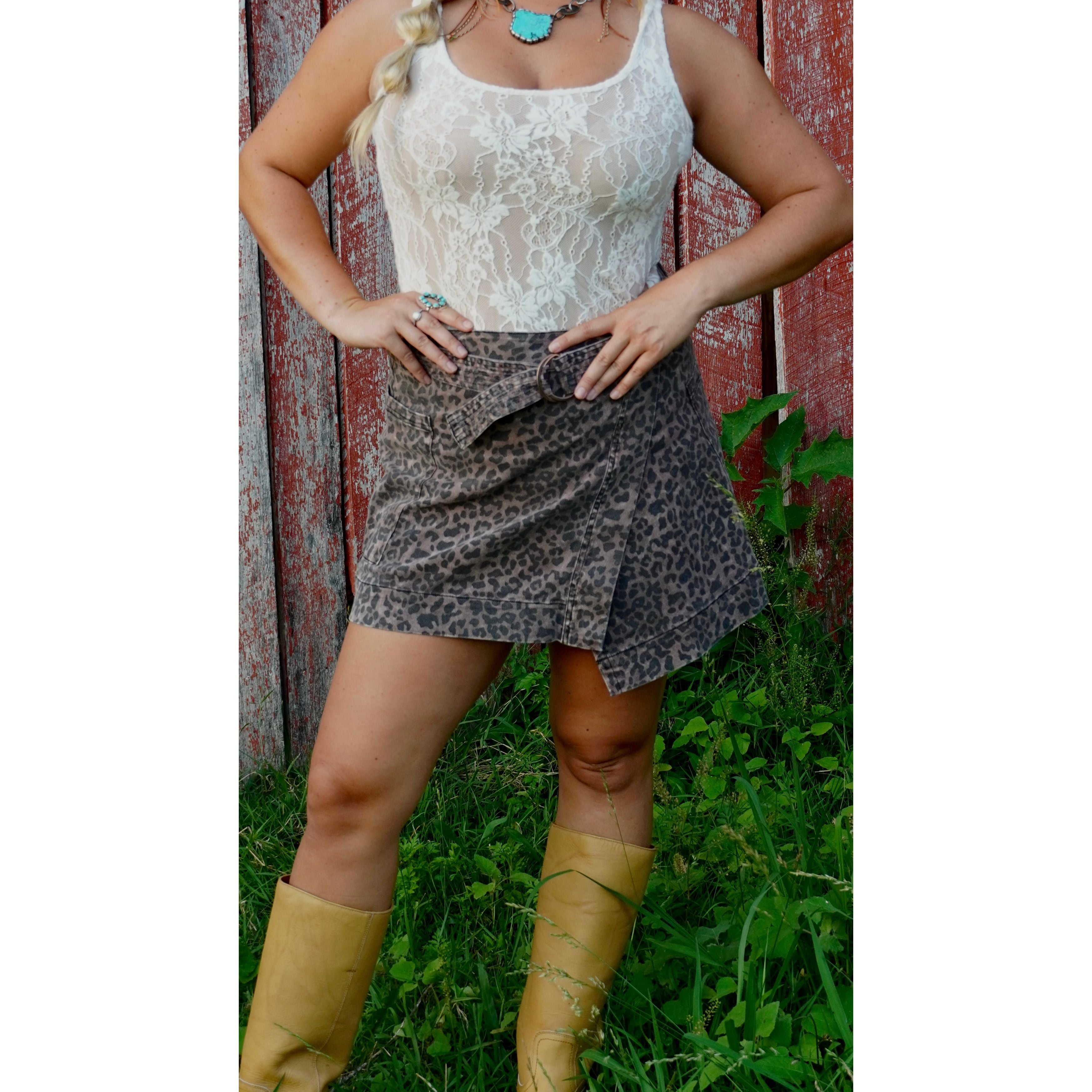 Cream Lace Scoop Neck Bodysuit