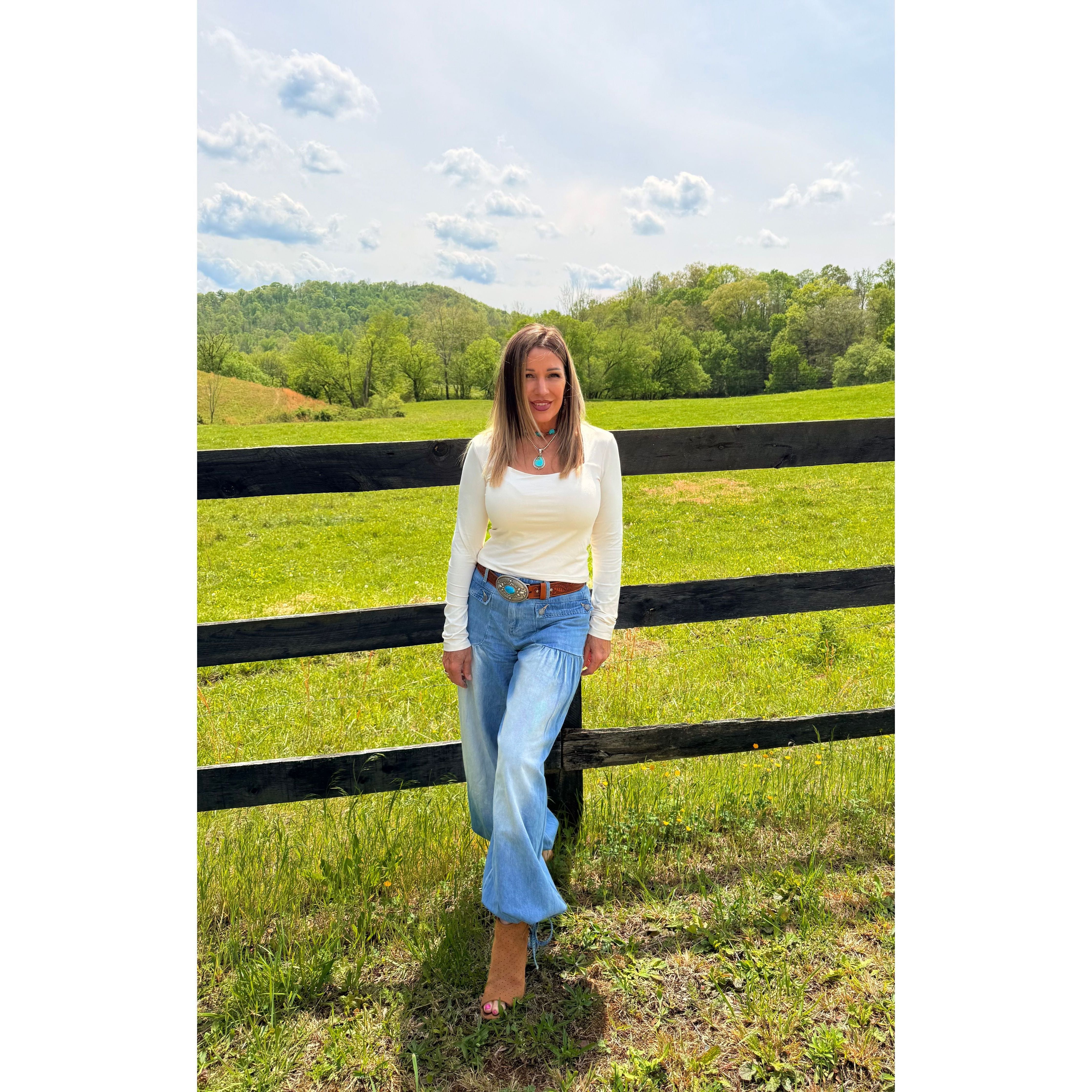 VEVERET: Sasha Ankle Drawstring Wide Jean