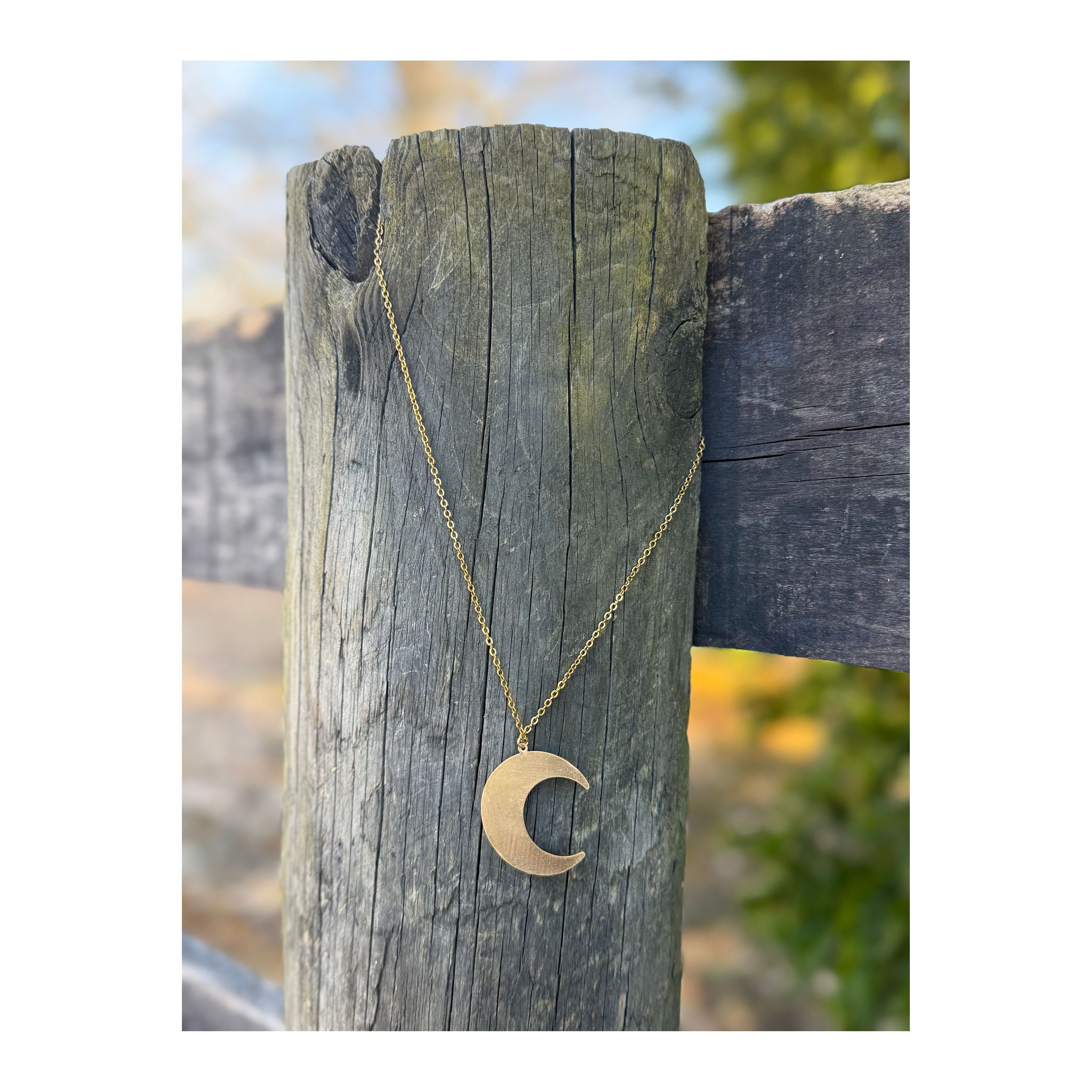 The Stevie Moon Necklace