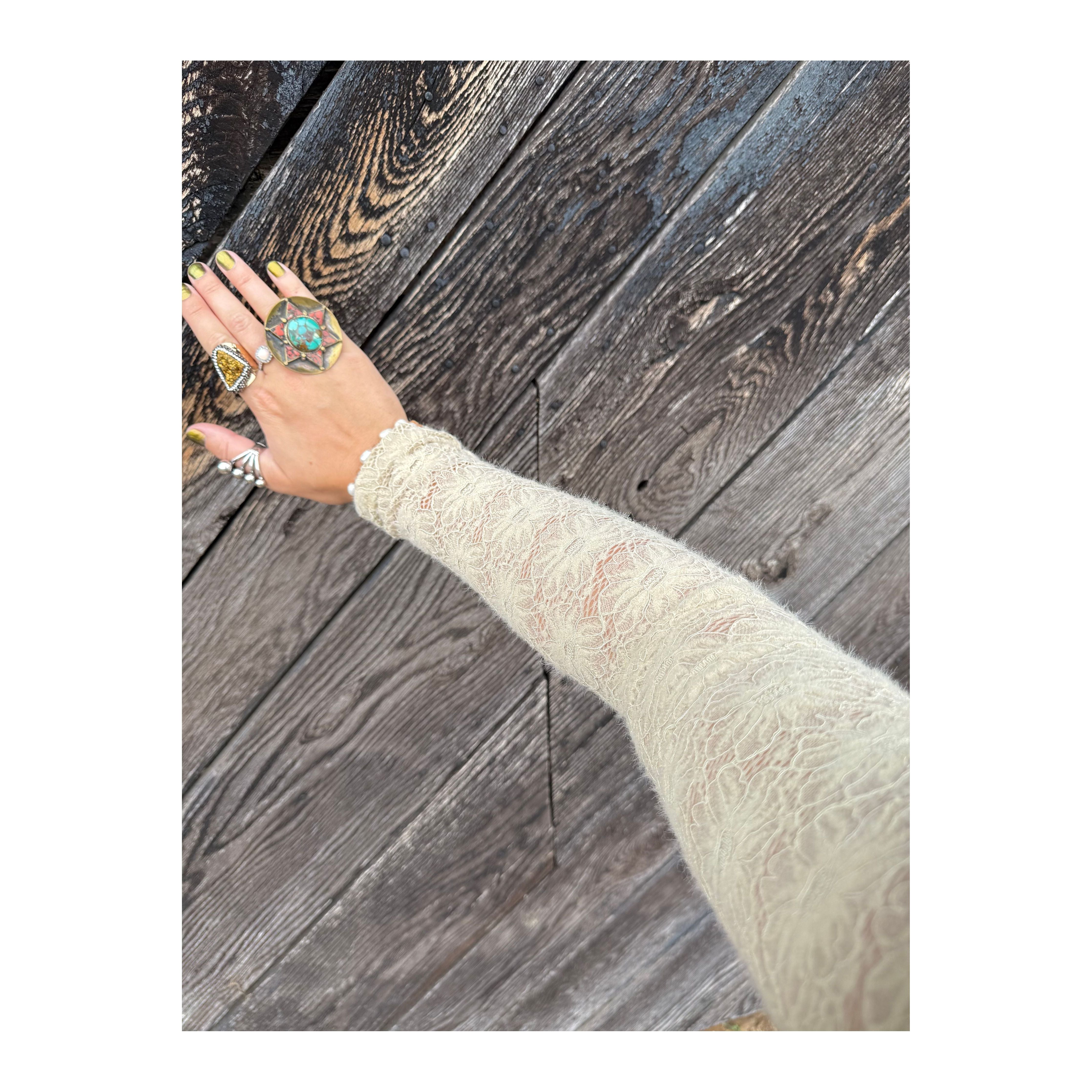 Spirit Sands Cream Layering Top