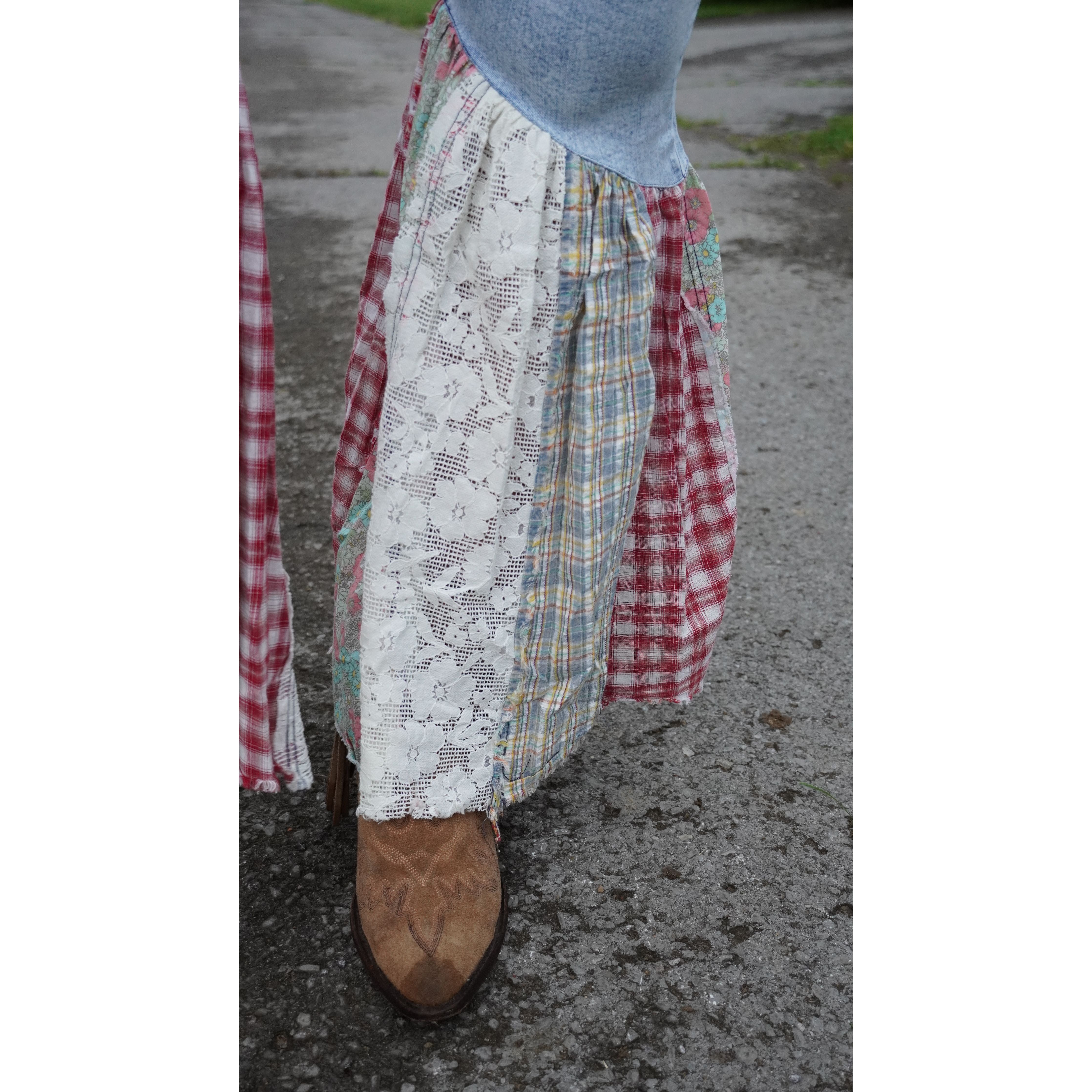 Floral Lace Patchwork Jeans