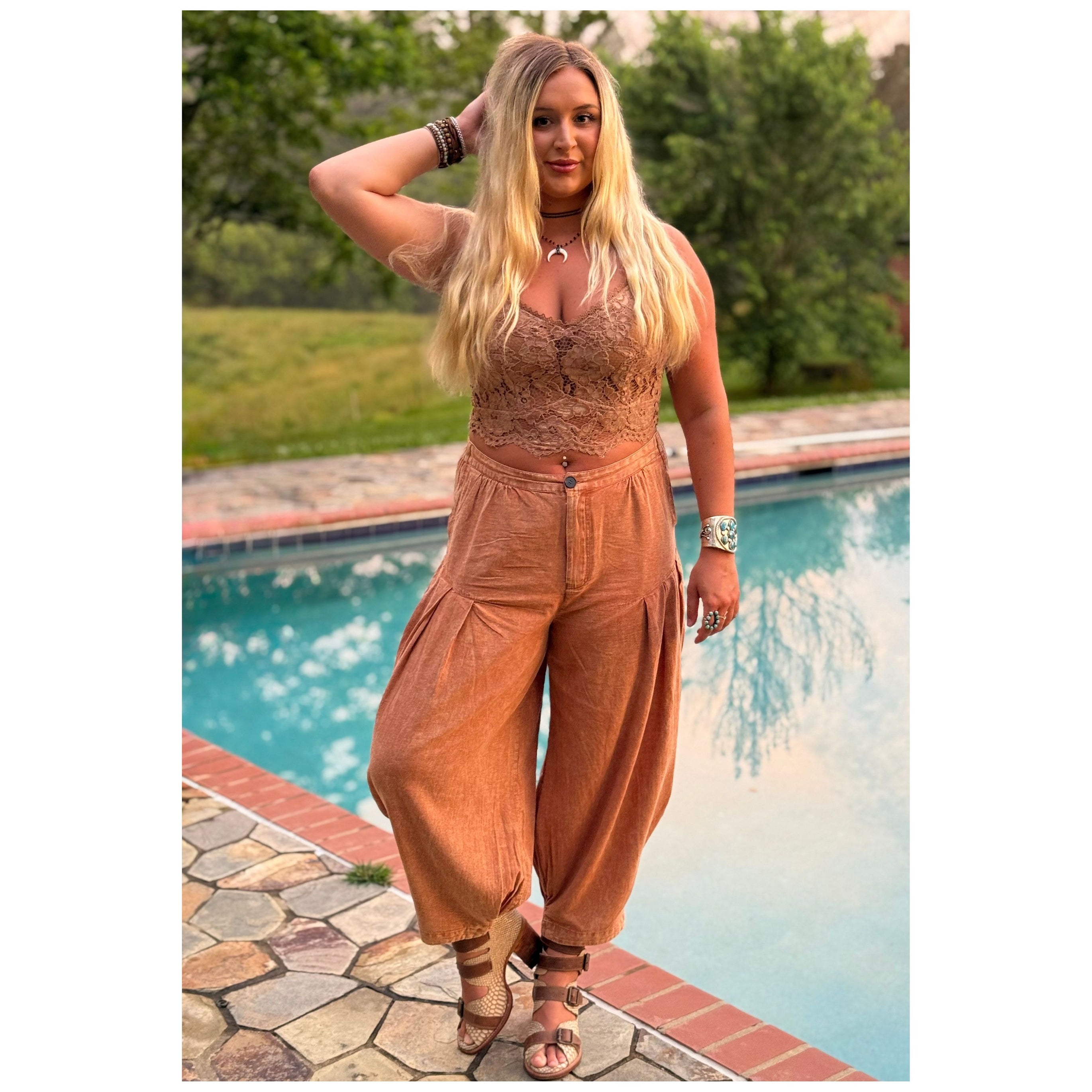 Oli&Hali: Brick Road Barrel Pants