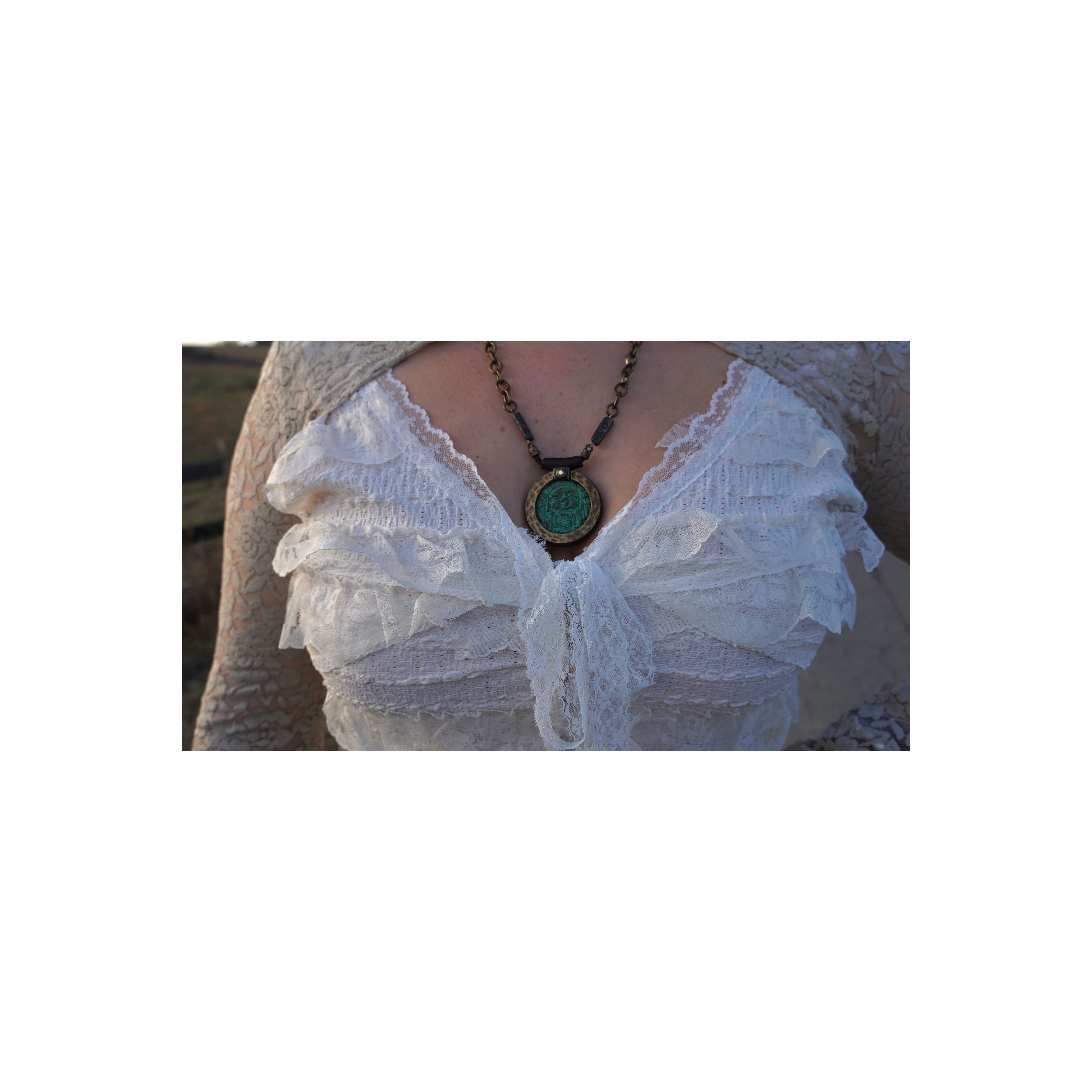 POL: White Lace Ruffle Tank