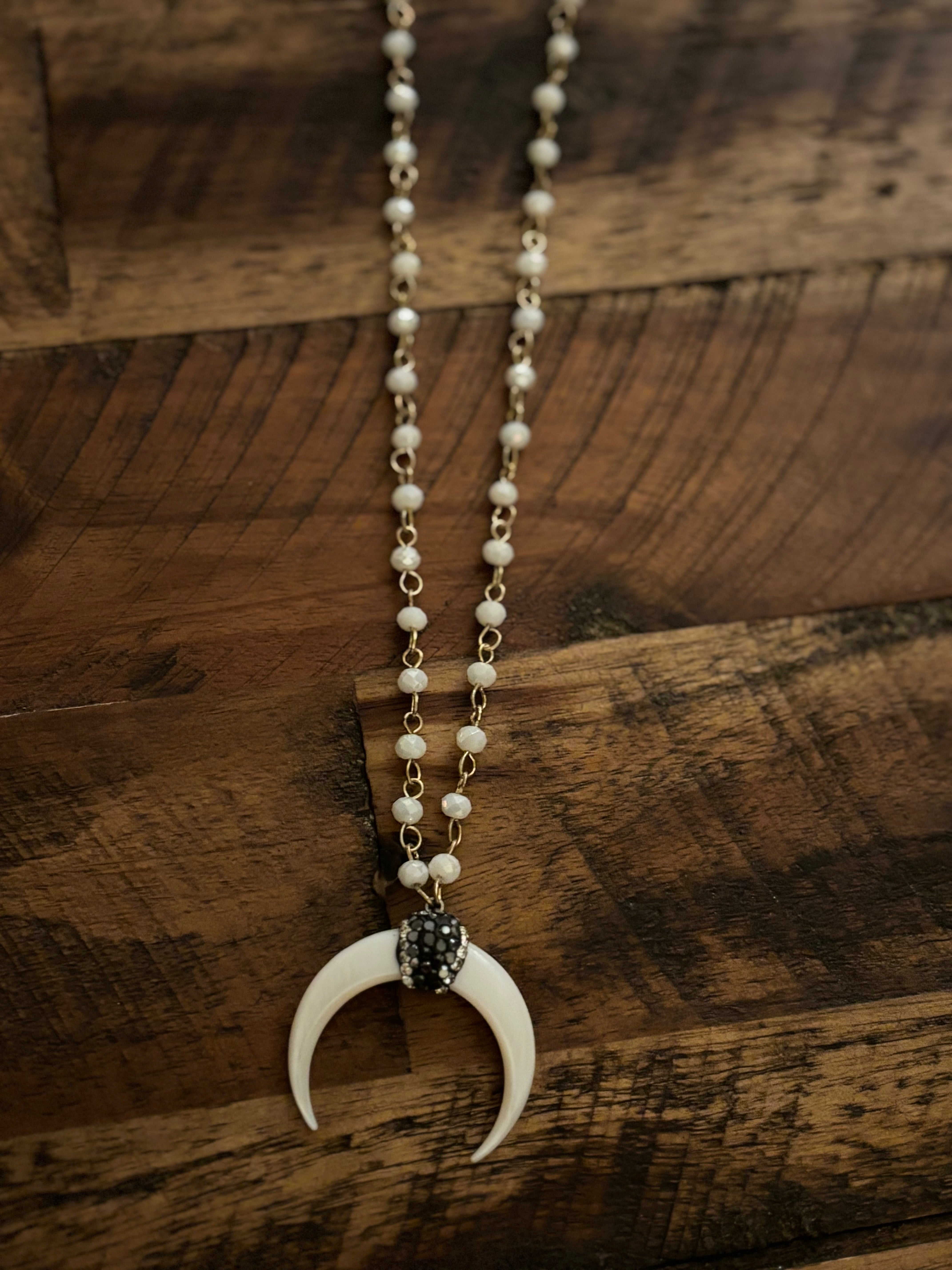 Rodeo Horn Necklace (White)