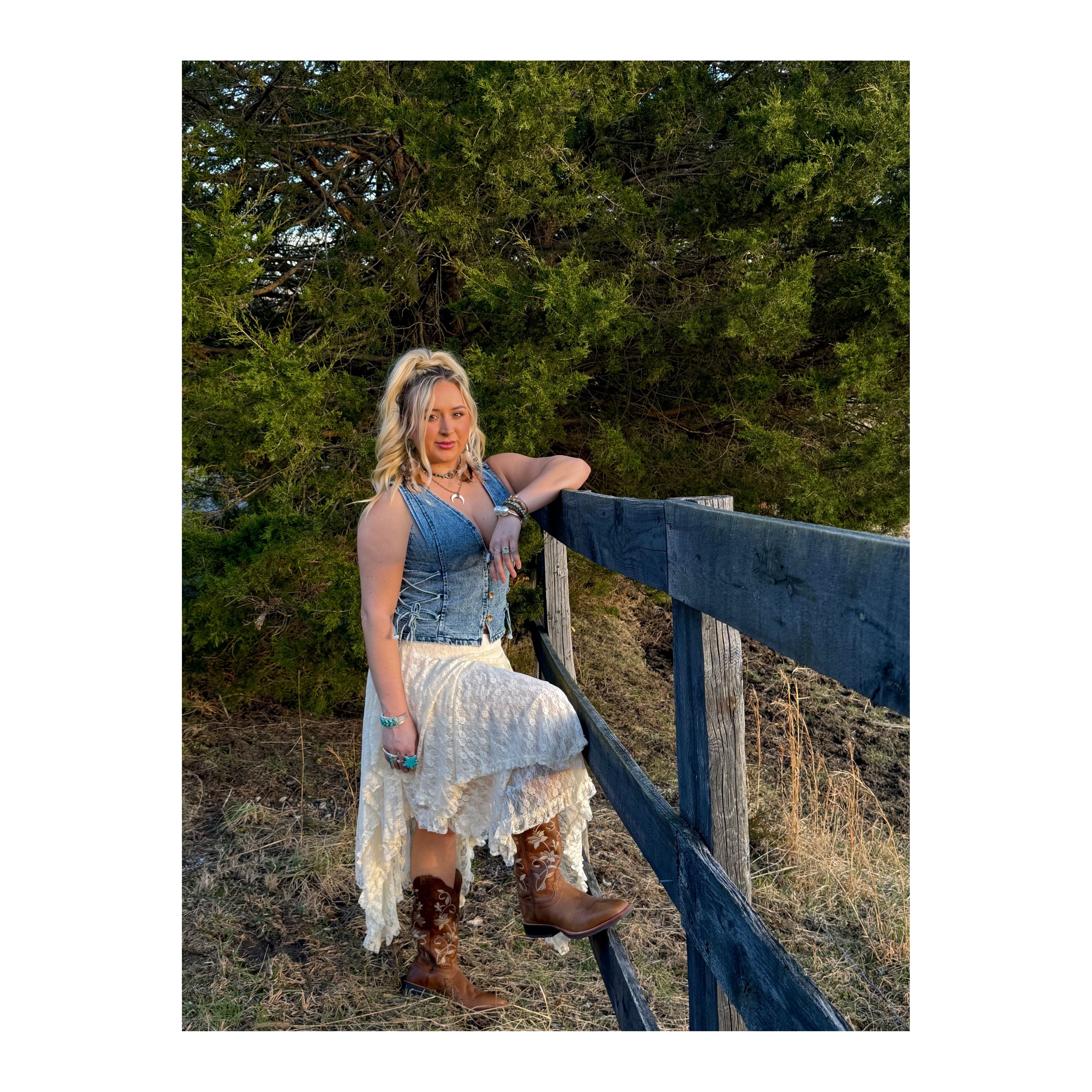 Loren White Lace Skirt