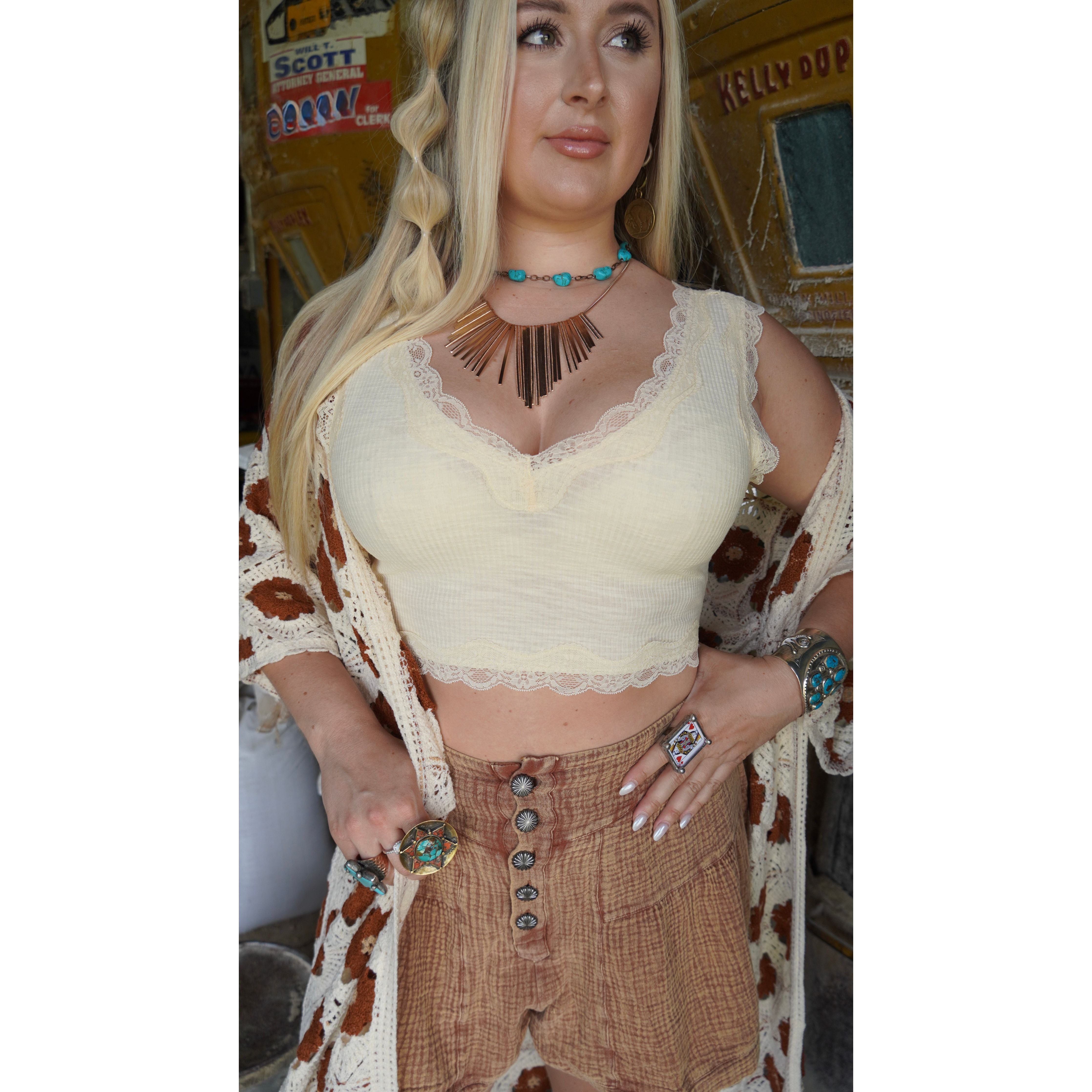 Lace Trim Cream Tank