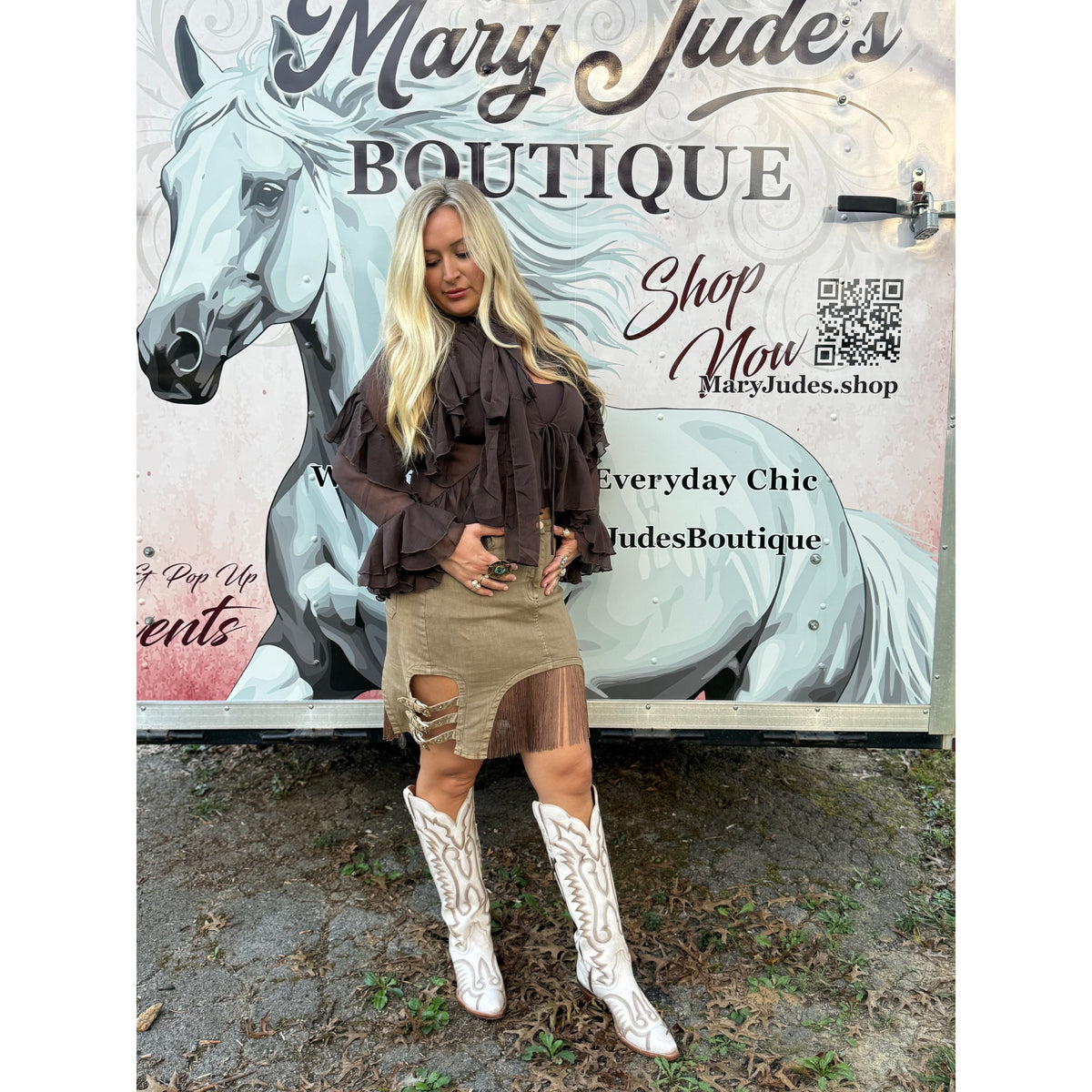 Buckle Fringe Western Skirt in Taupe