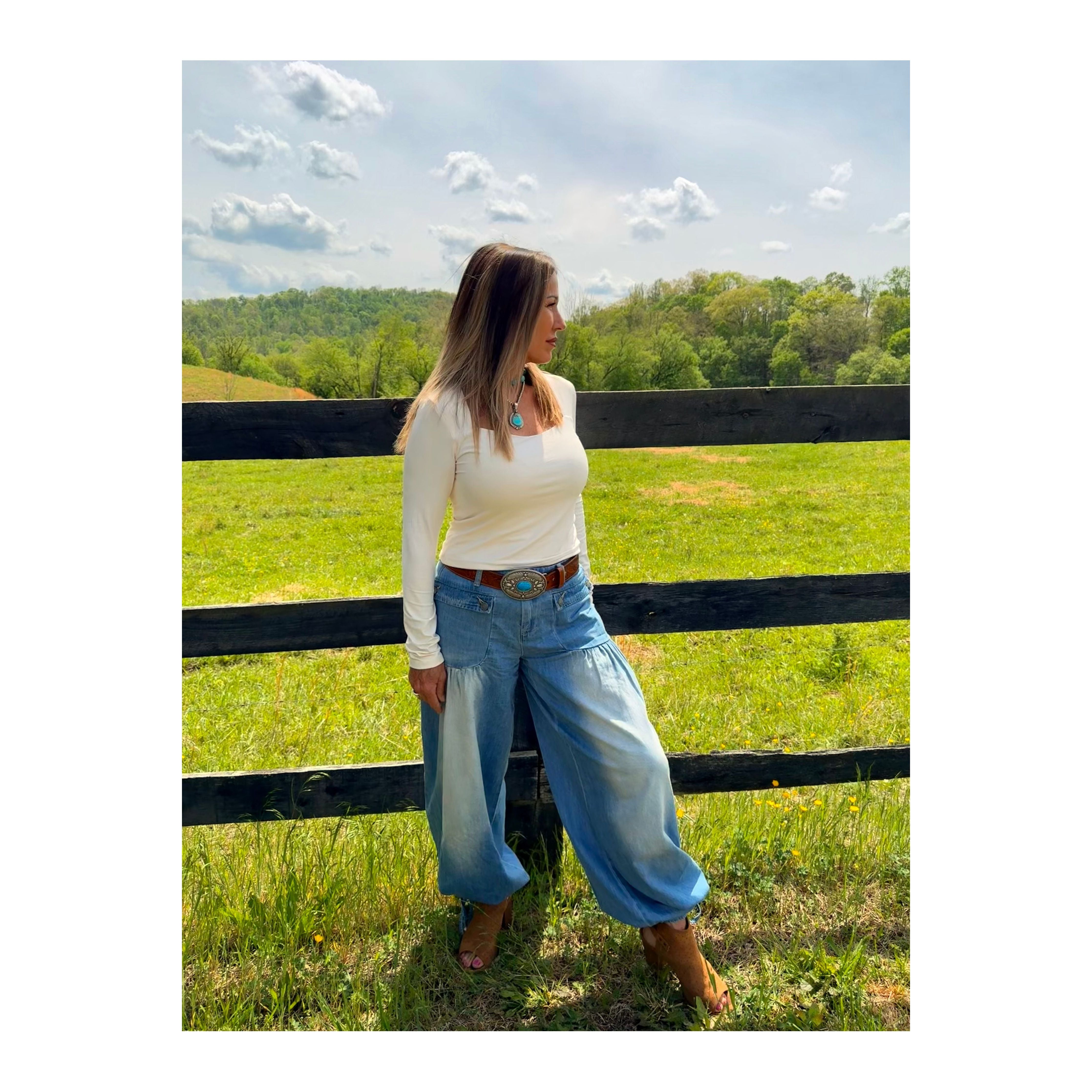 VEVERET: Sasha Ankle Drawstring Wide Jean