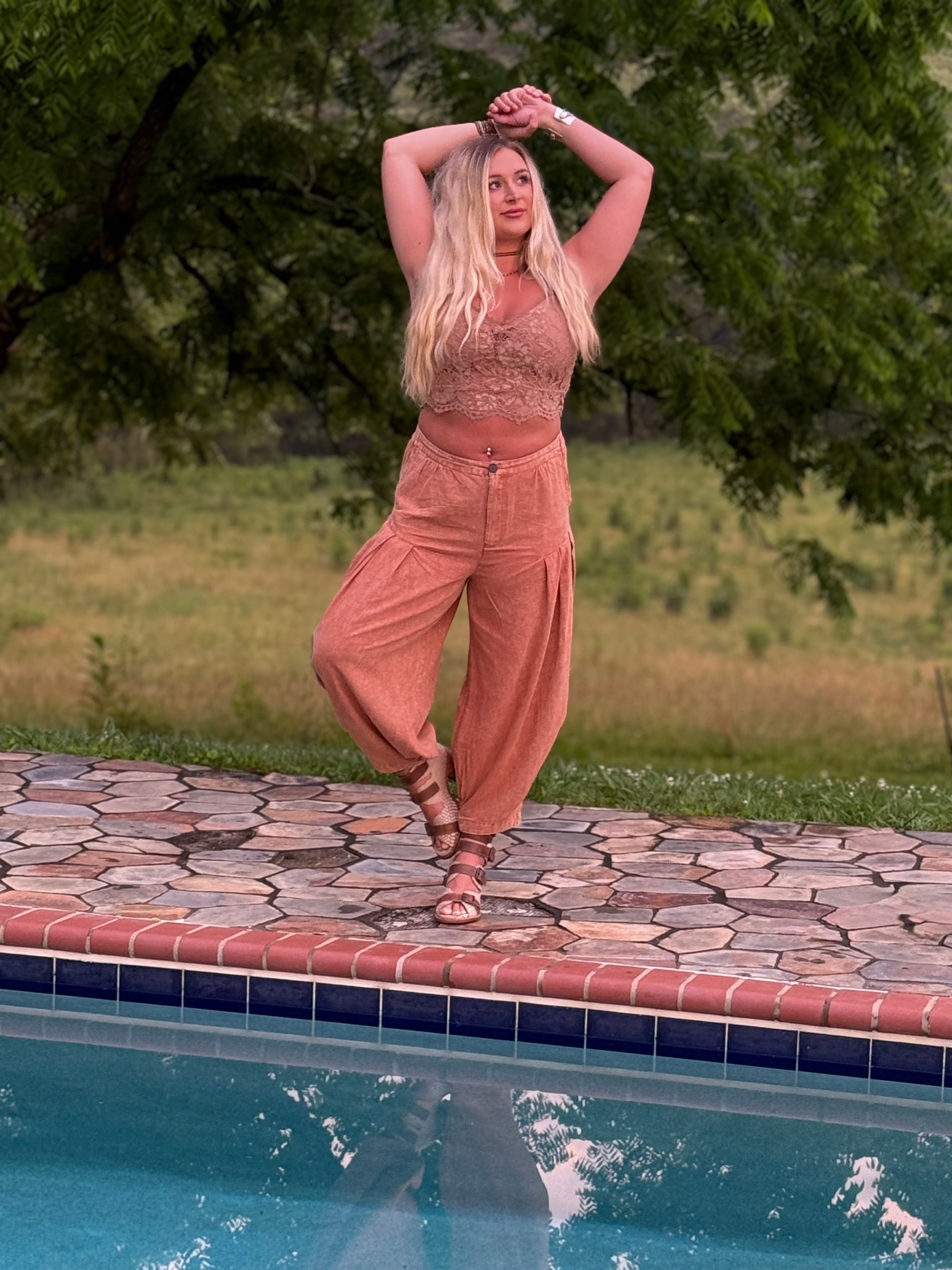 Oli&Hali: Brick Road Barrel Pants