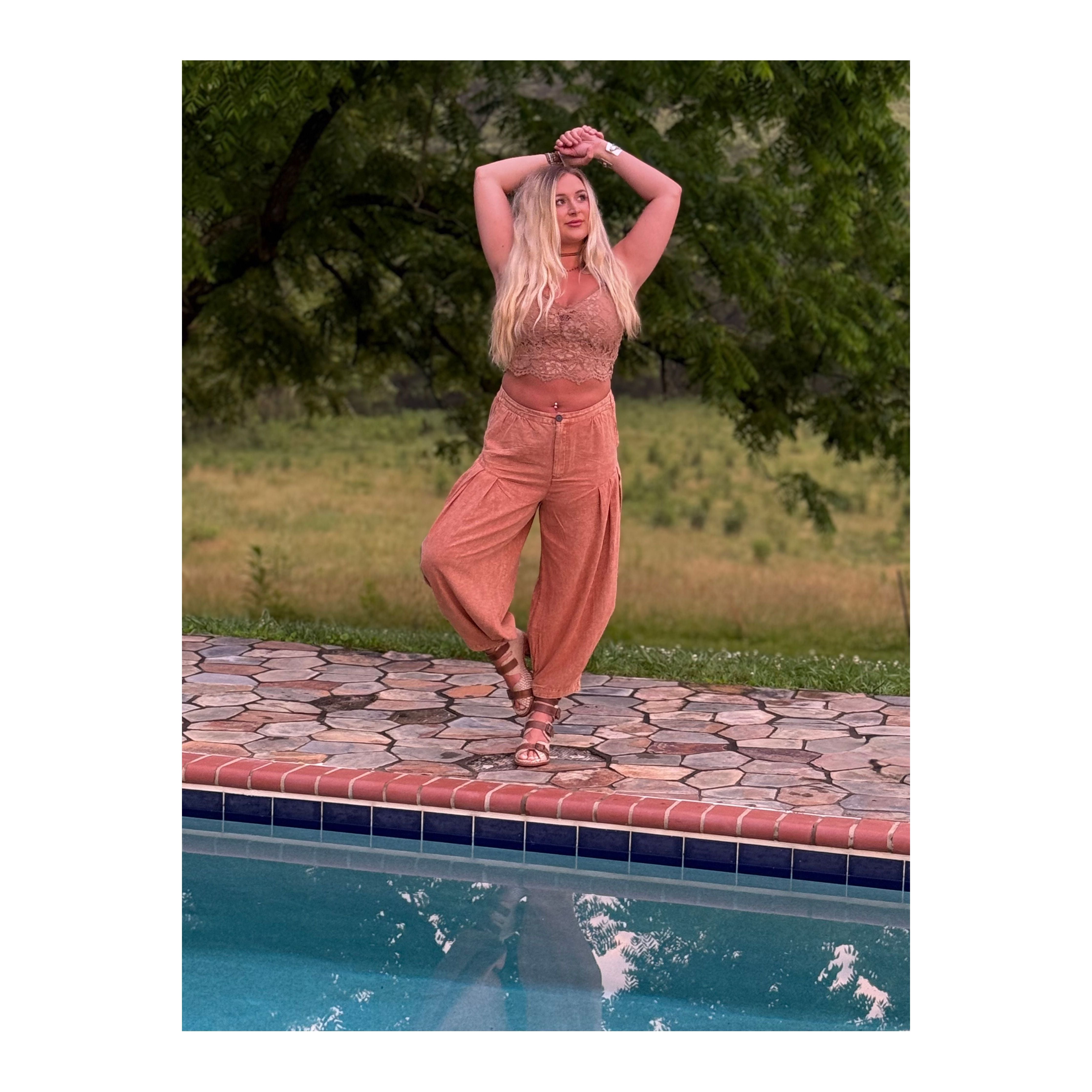 Oli&Hali: Brick Road Barrel Pants