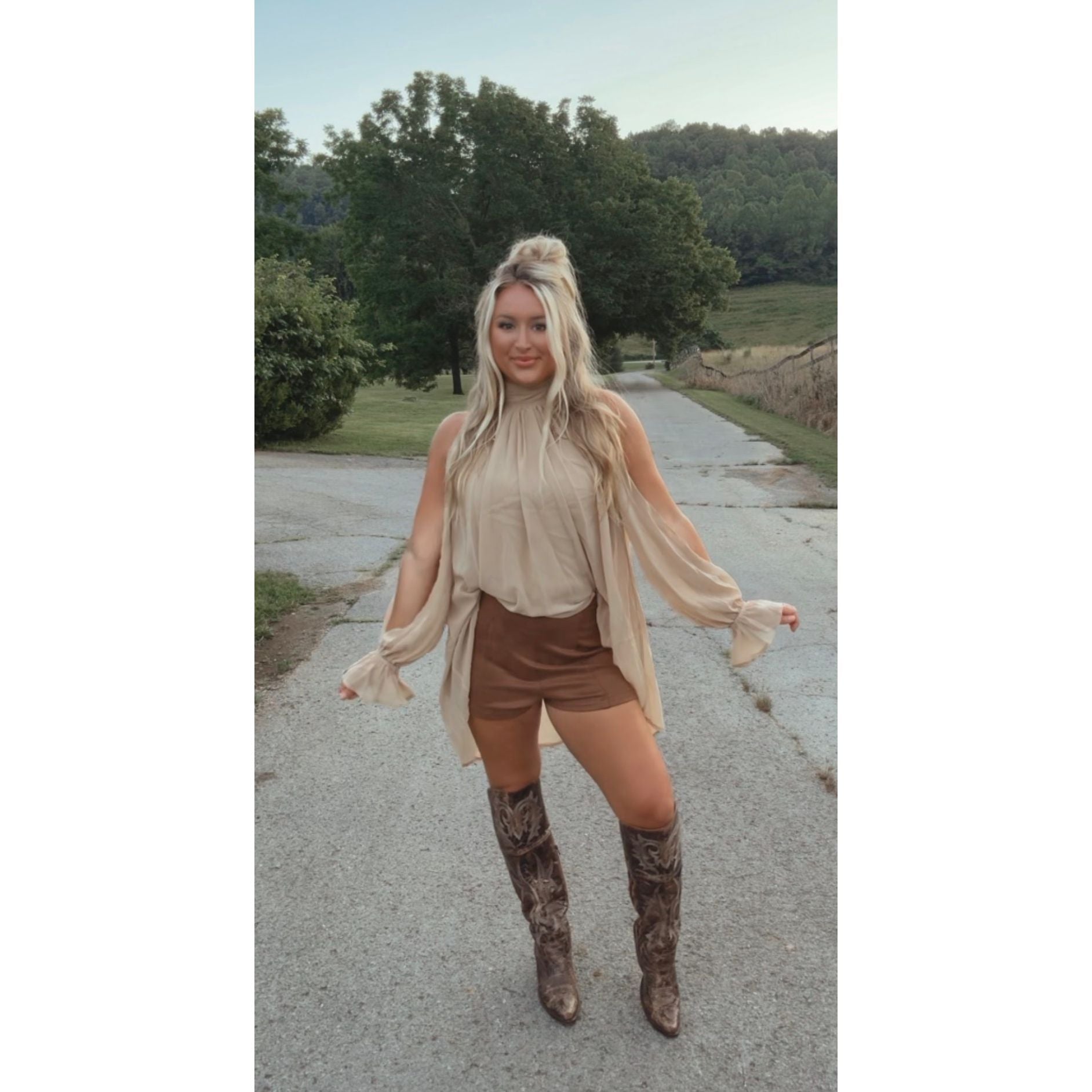 Flowy High Low Top in Beige