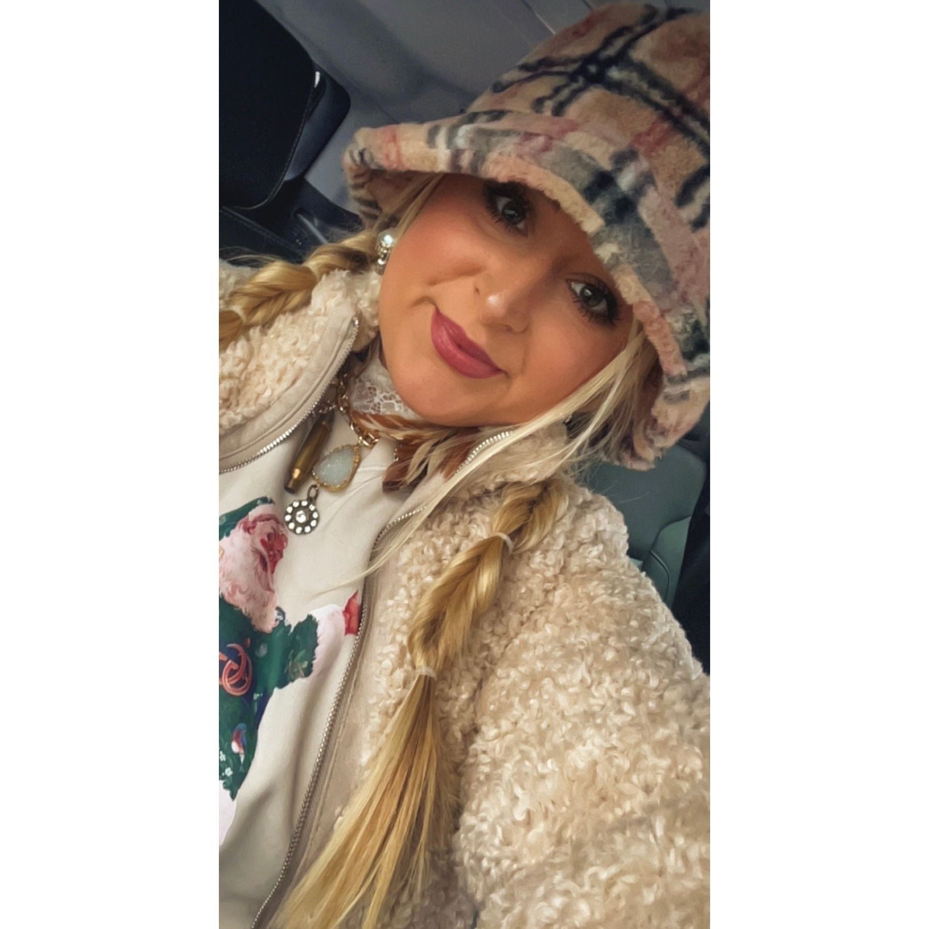 Preppy Plaid Bucket Hat (beige)