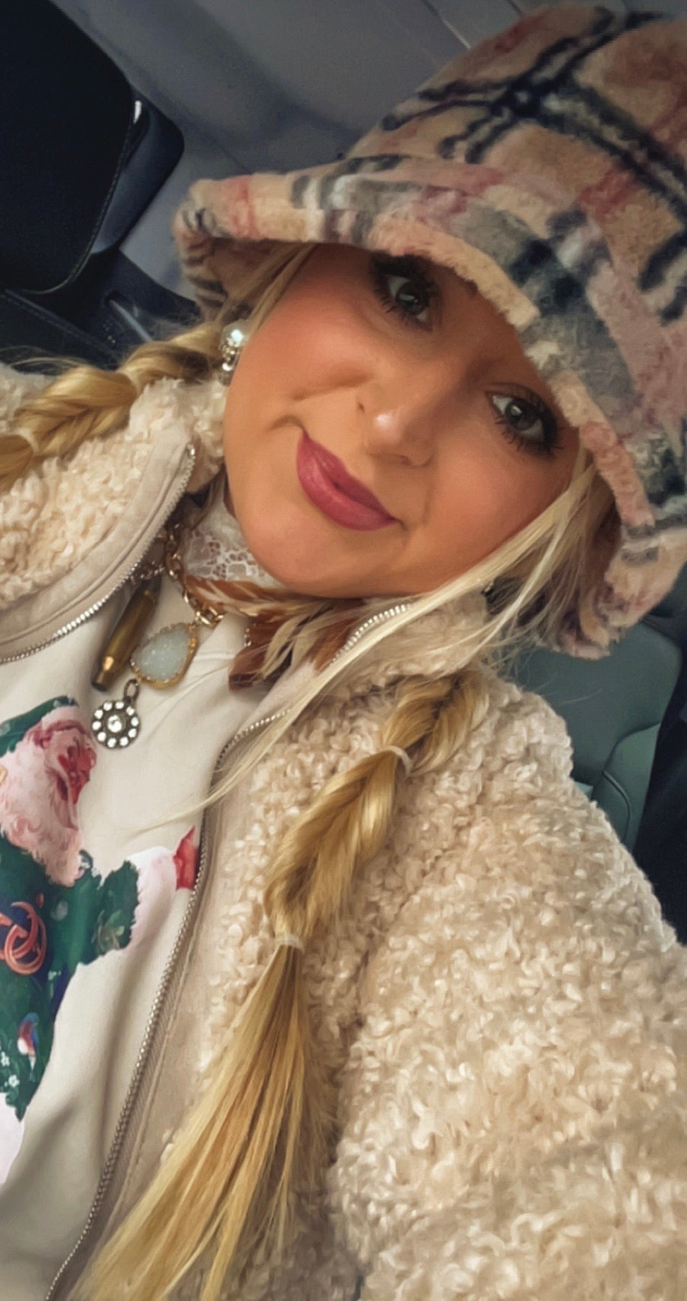 Preppy Plaid Bucket Hat (beige)