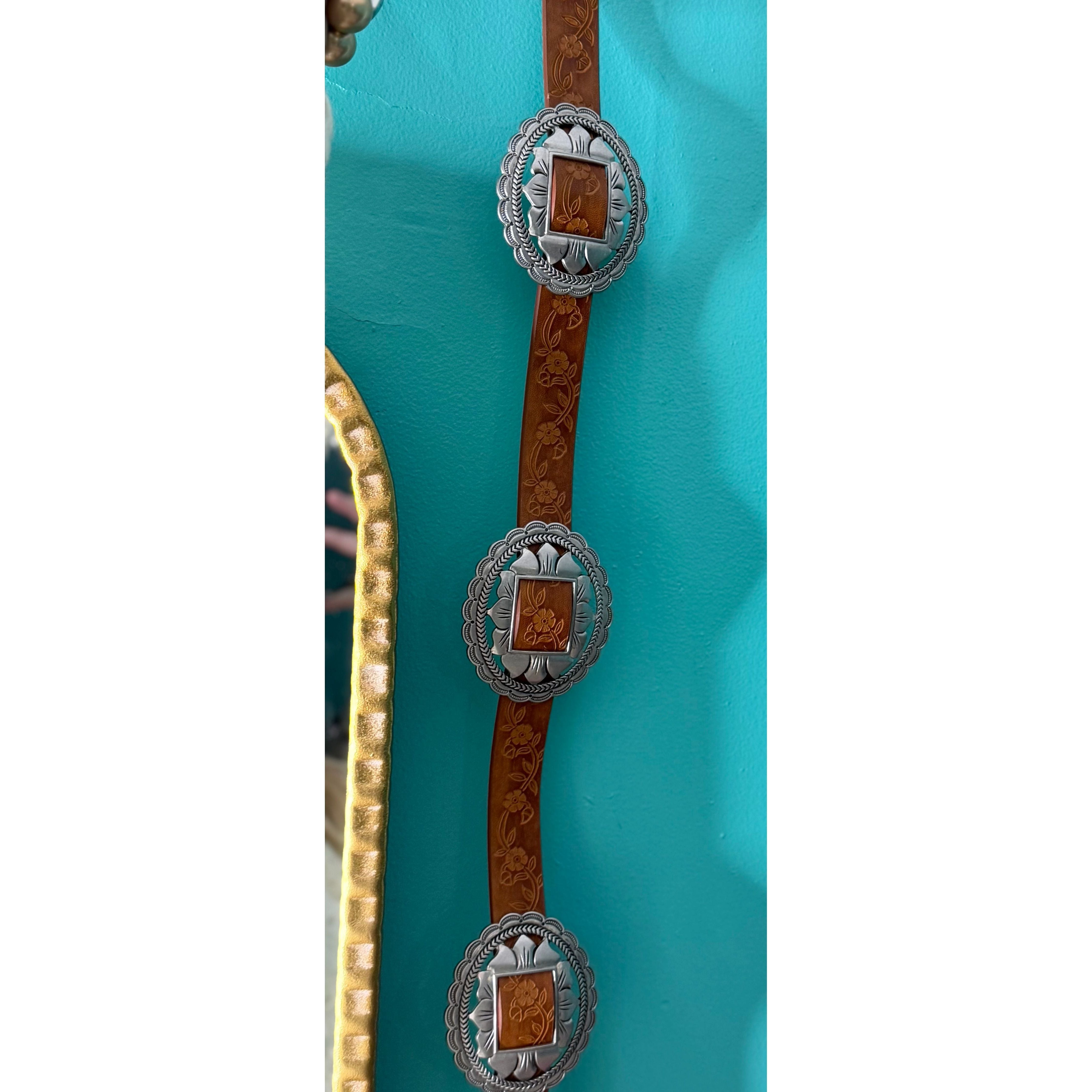 Oval Floral Conch Belt (Tan)