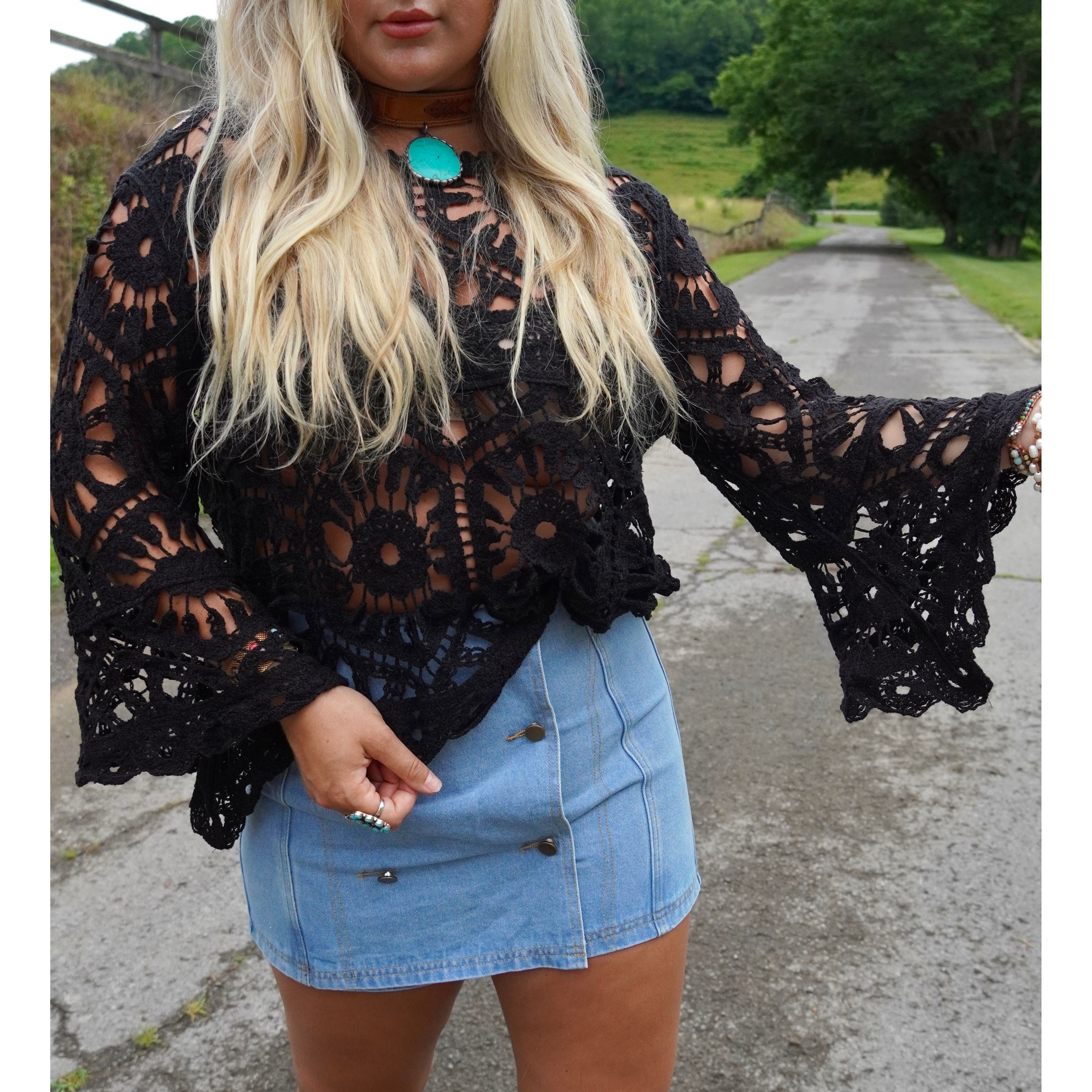 POL: Dreamy Crochet Top in Black