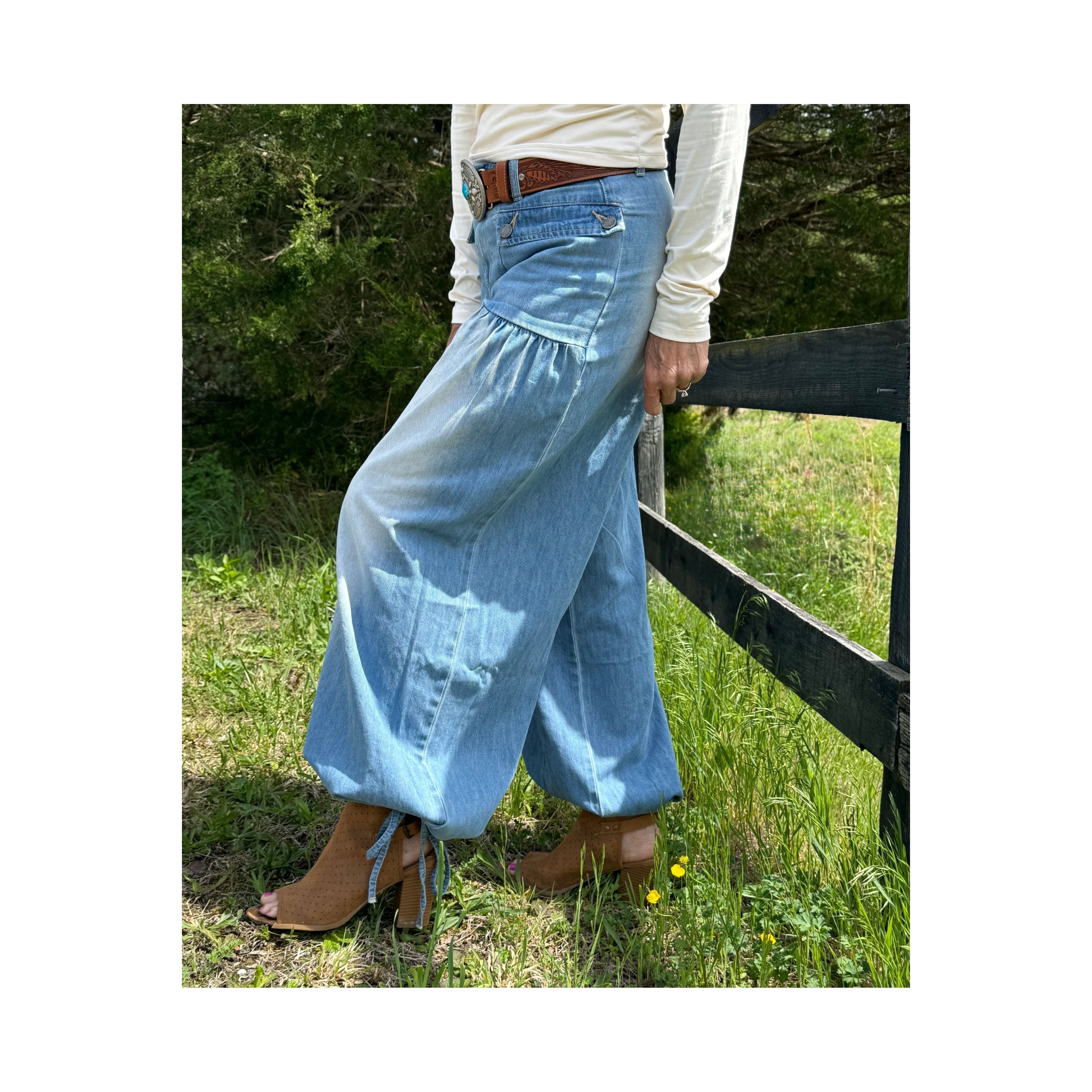 VEVERET: Sasha Ankle Drawstring Wide Jean